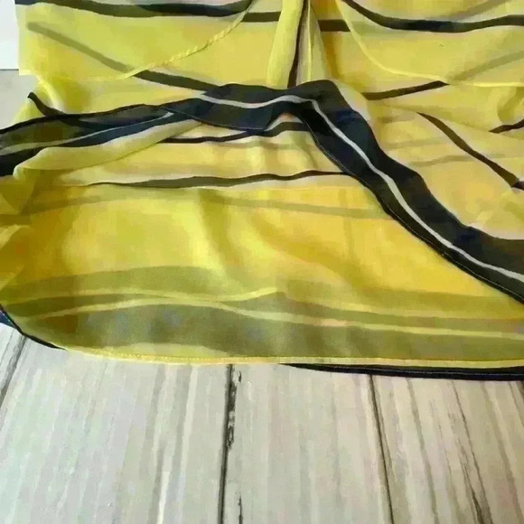 CAbi Rivera Lights  Medium Cami Tank adjustable straps - Picture 7 of 7